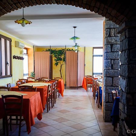 Agriturismo Le Vigne Ducali Мандас Экстерьер фото