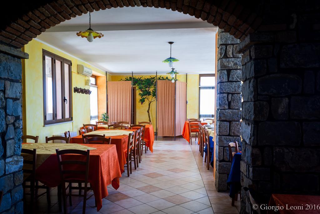Agriturismo Le Vigne Ducali Мандас Экстерьер фото